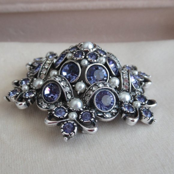 VTG JOAN RIVERS Faux Tanzanite, Pearls w/Rhinestones PIN BROOCH Silver Tone 2.5" - Picture 4 of 7